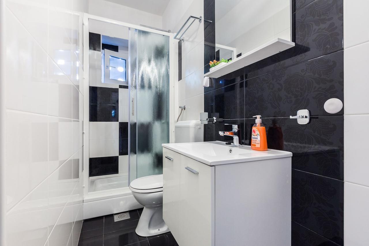 Fifi Apartment W. Parking In Old Town Ζαντάρ Εξωτερικό φωτογραφία