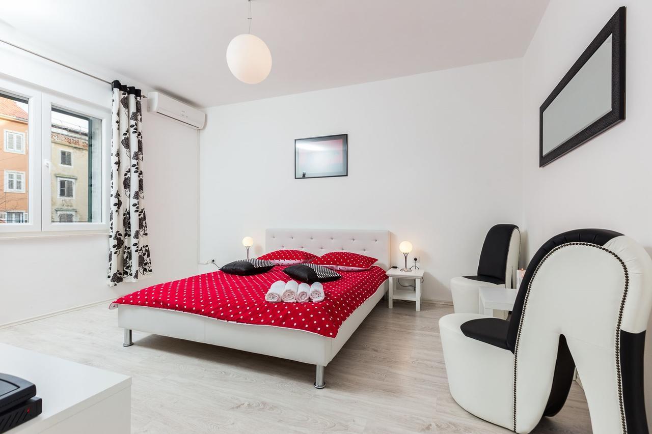 Fifi Apartment W. Parking In Old Town Ζαντάρ Εξωτερικό φωτογραφία