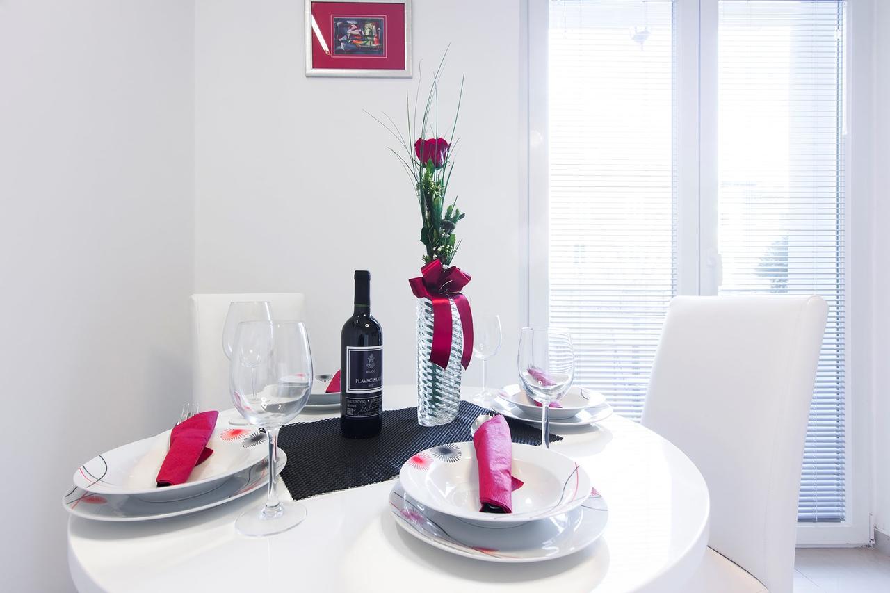 Fifi Apartment W. Parking In Old Town Ζαντάρ Εξωτερικό φωτογραφία
