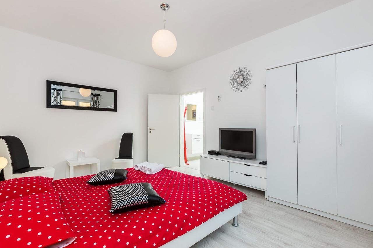 Fifi Apartment W. Parking In Old Town Ζαντάρ Εξωτερικό φωτογραφία