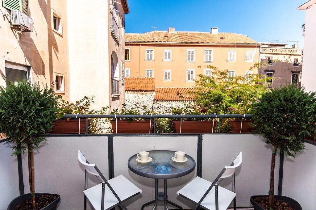 Fifi Apartment W. Parking In Old Town Ζαντάρ Εξωτερικό φωτογραφία